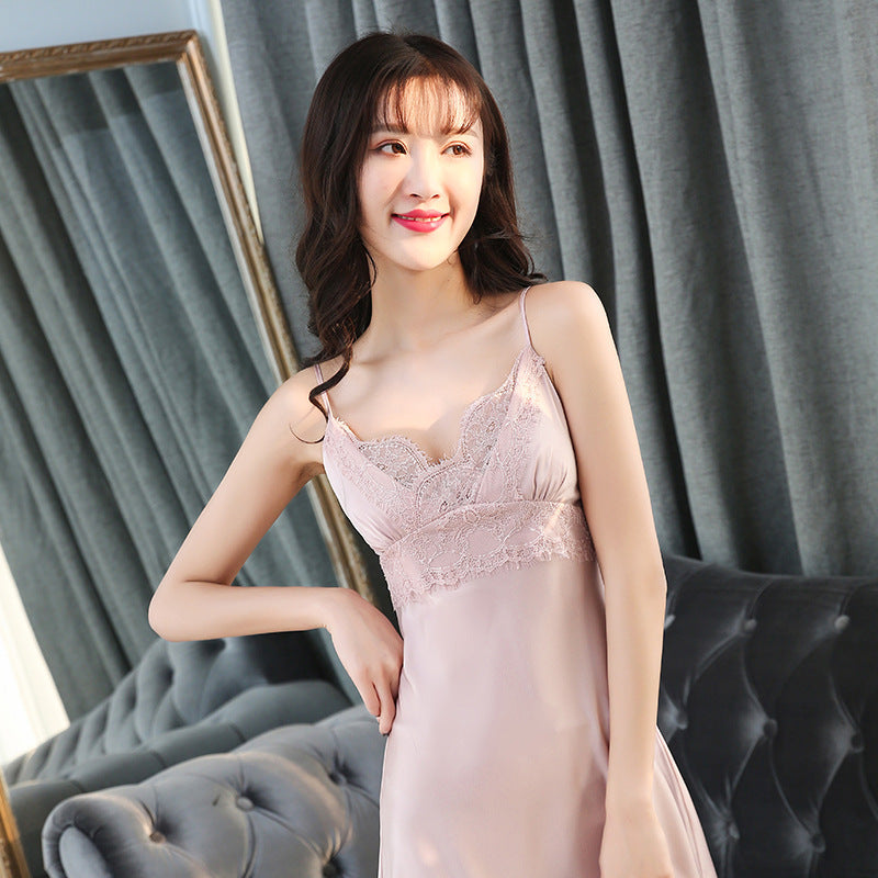 Lace pajamas with chest pad