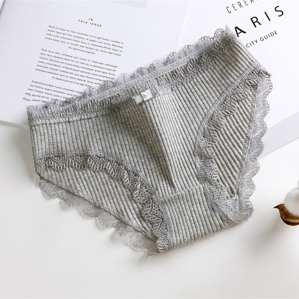 Thread Princess Low-waist Briefs With Cotton