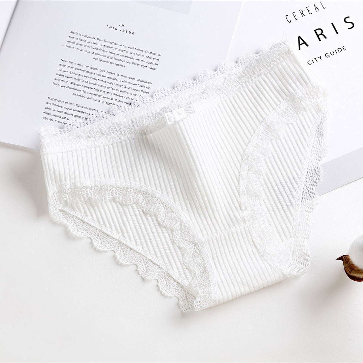 Thread Princess Low-waist Briefs With Cotton