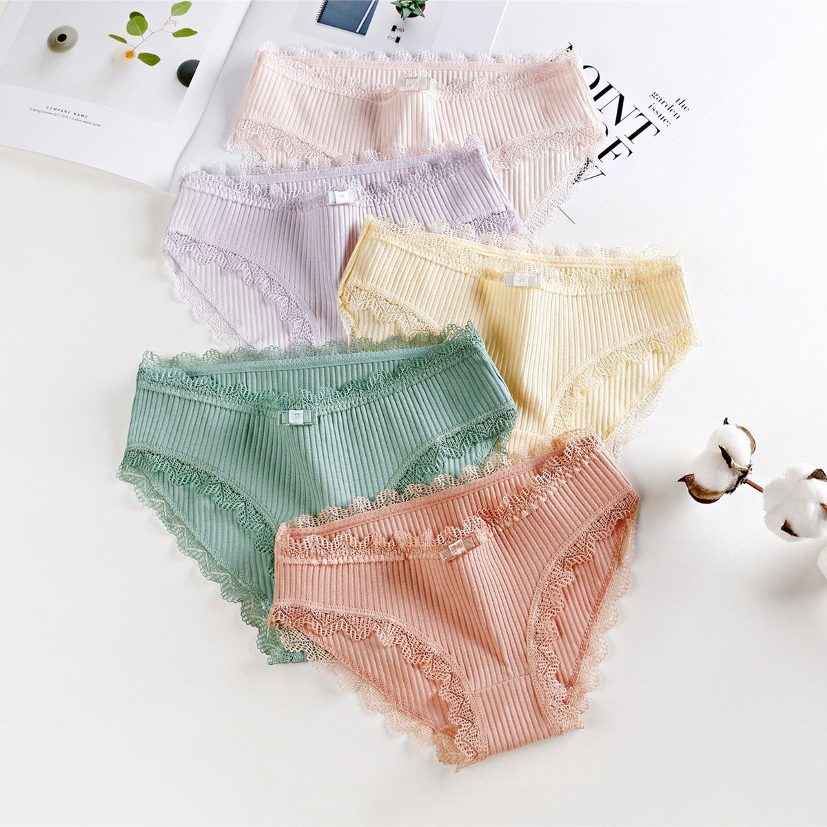 Thread Princess Low-waist Briefs With Cotton