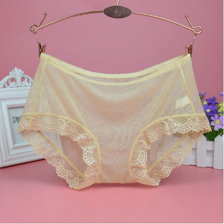 Seamless women's briefs