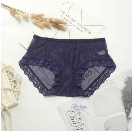 Seamless women's briefs