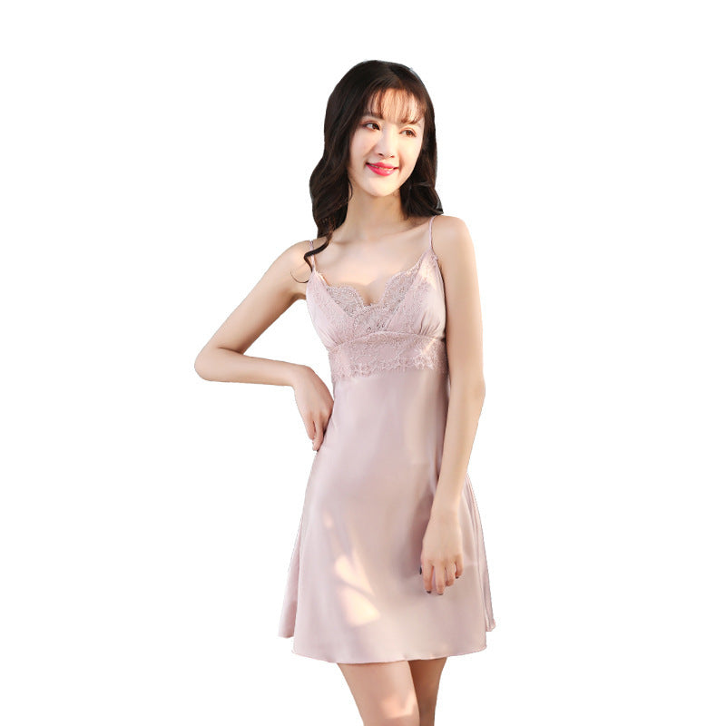 Lace pajamas with chest pad