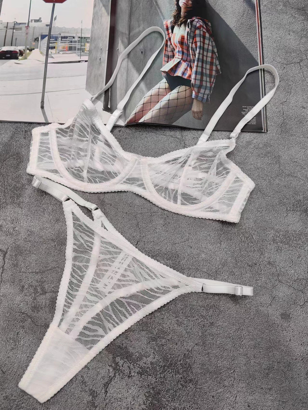 Sexy Big Chest Breast Contracting Bra Steel Ring Top Support Thong Bra Set