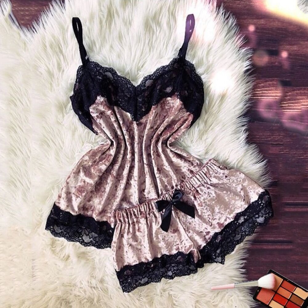 Suit gold velvet suspender shorts lace pajamas