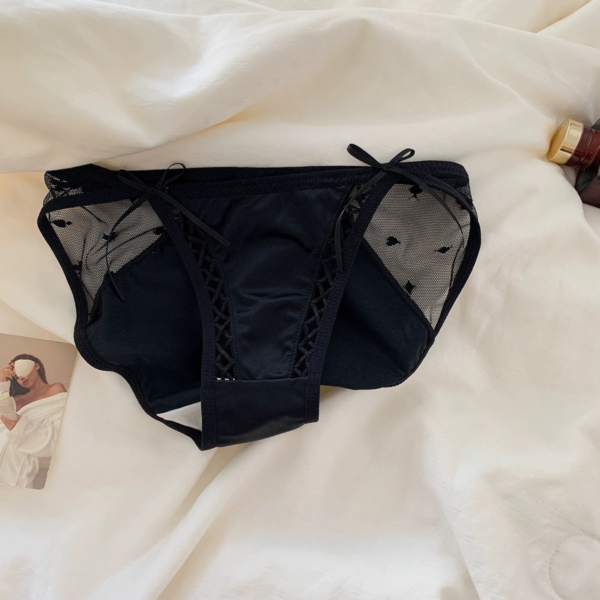 French Pure Desire Hollow Sexy Bow Briefs