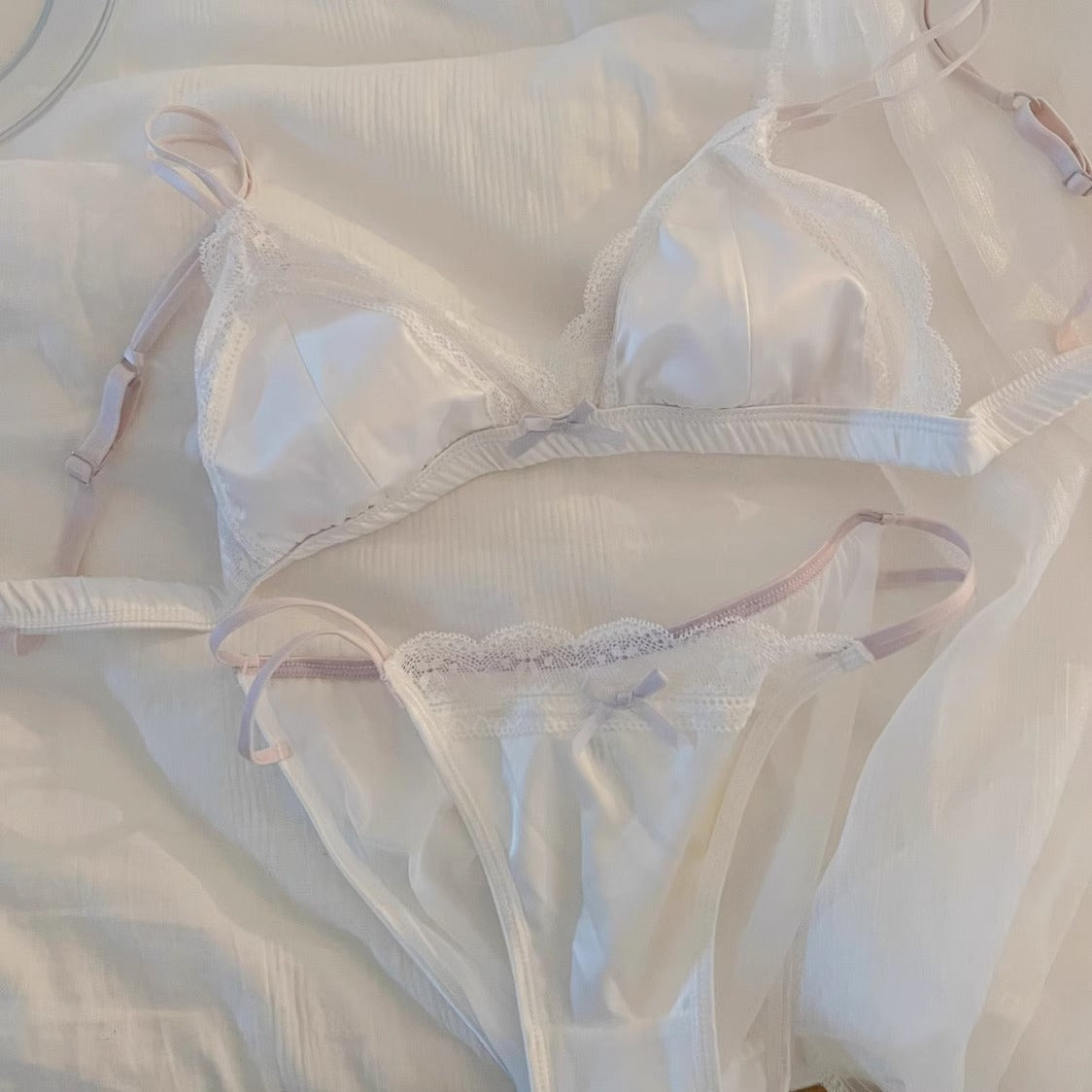 Women's French Lace Wireless Underwear Suit