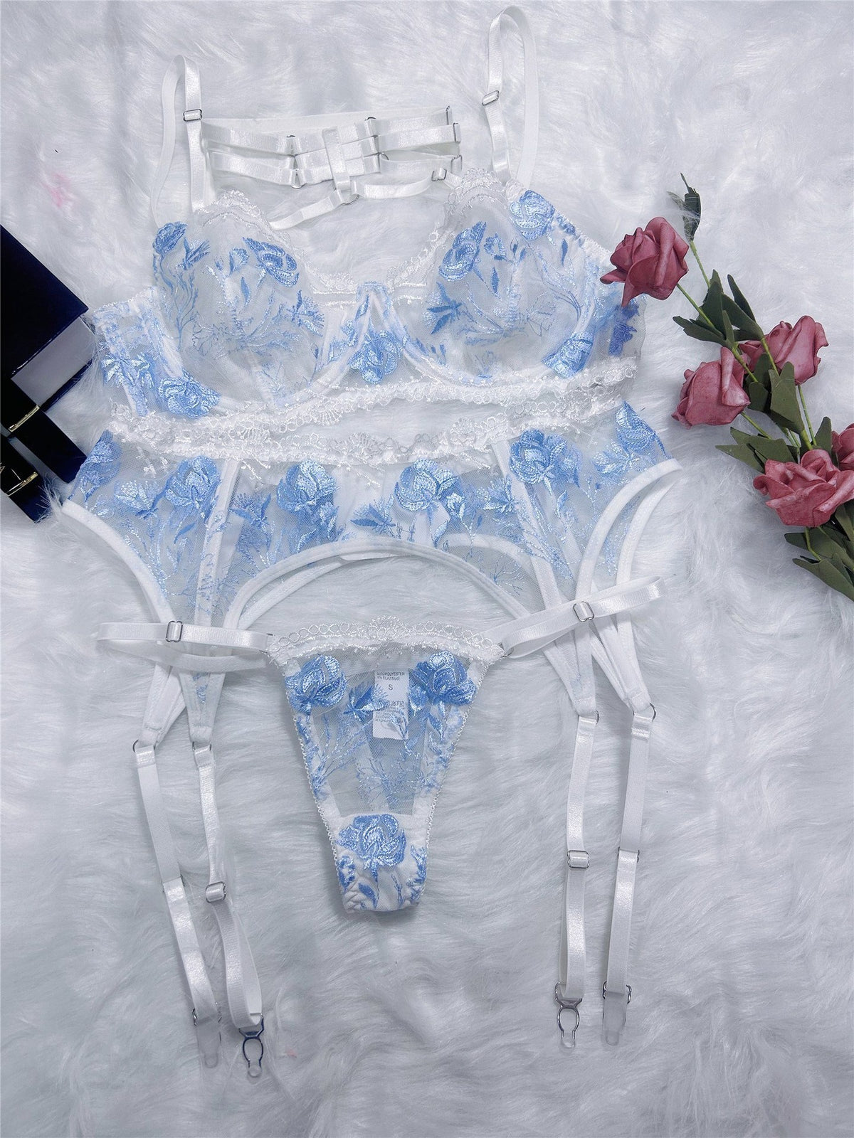 Girl's See-through Embroidery Lace Hip-exposed Underwear